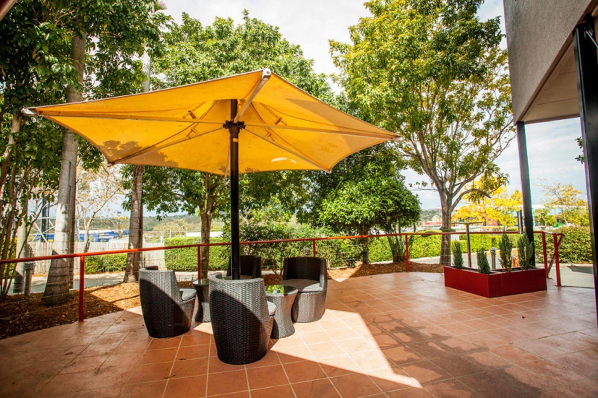 Springwood Motor Inn Екстер'єр фото