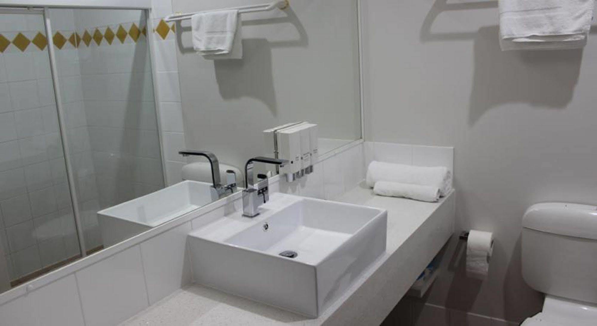 Springwood Motor Inn Екстер'єр фото
