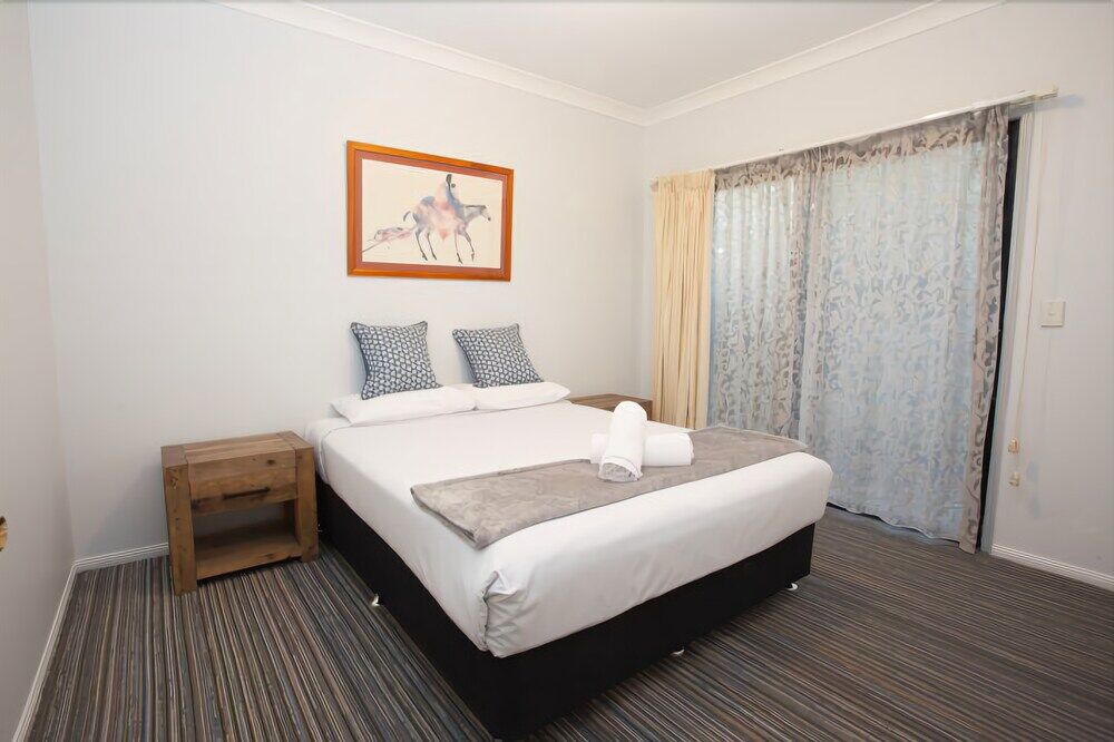Springwood Motor Inn Екстер'єр фото